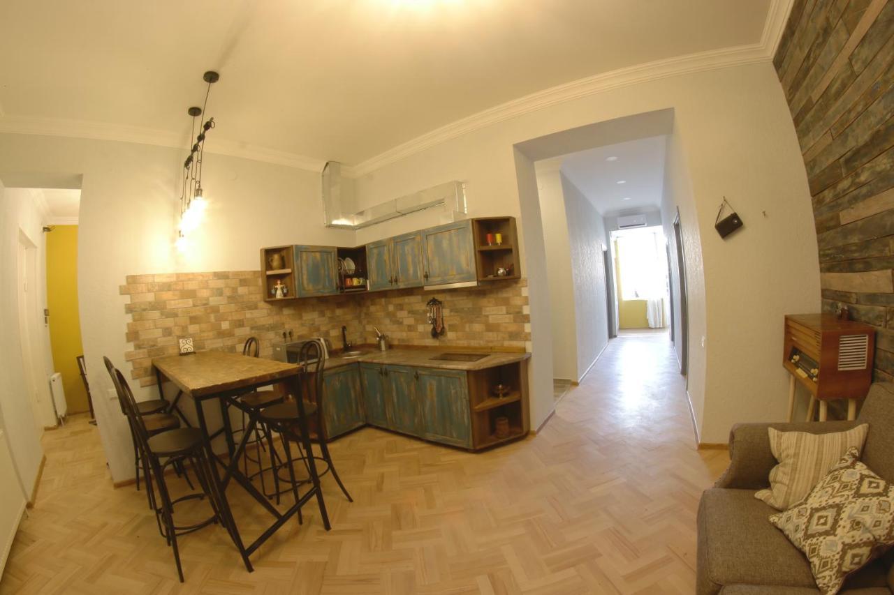 Hostel Nomad Tiflis Exterior foto