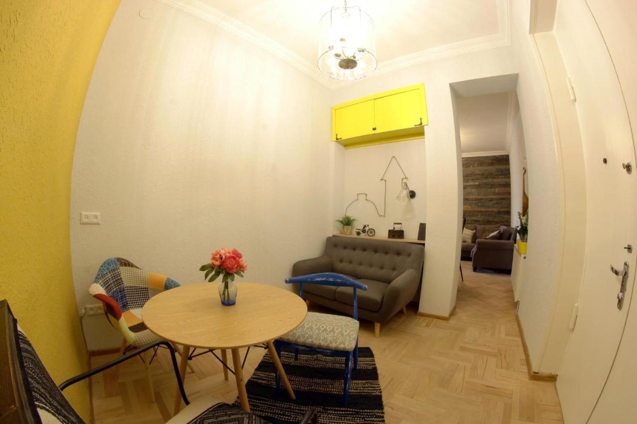 Hostel Nomad Tiflis Exterior foto